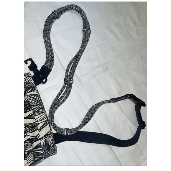 Tignanello Black Leather Backpack Handbag Purse- The Sak Purse - Cavu -Lot Of 3 - Picture 15 of 16